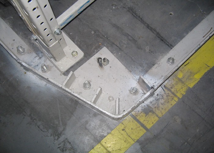 Sistem racking lorong sempit Powder Coated Q235B menggunakan rak penyimpanan High Density